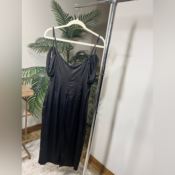 Oh Polly Satin Black Zip-Up Dress - Picture 4 of 4